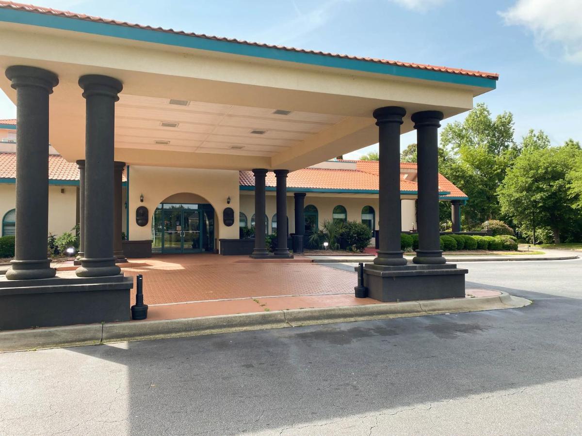 Motel 6 Savannah Ga Gateway & I95 Esterno foto