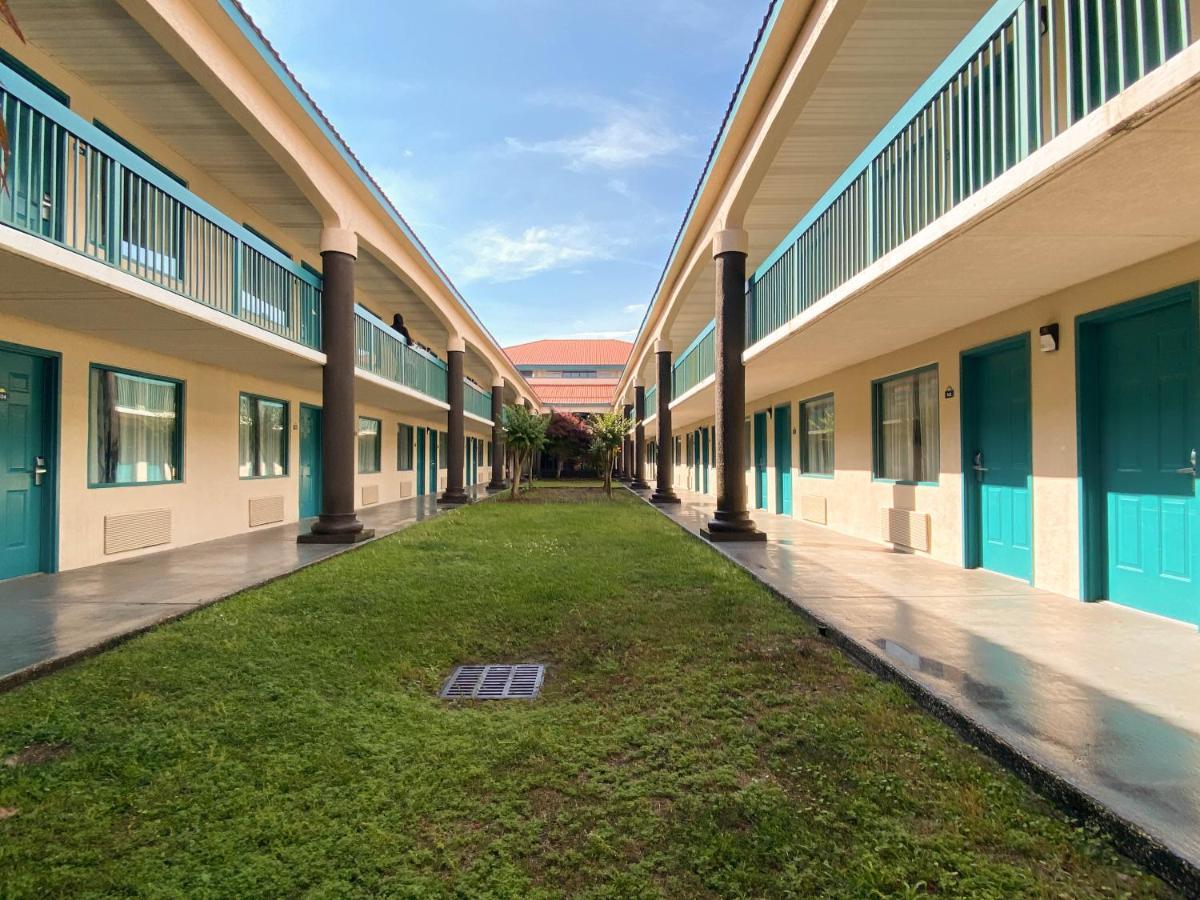 Motel 6 Savannah Ga Gateway & I95 Esterno foto